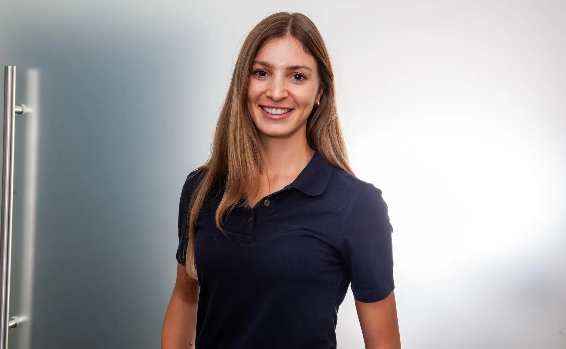 "Dr. M.Sc. Lara Sommer - Zahnärztin, Kieferorthopädin, Sport-Zahnmedizin, Schnarchtherapie"
